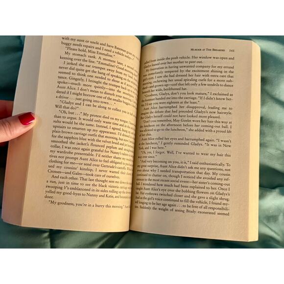 Murder at the Breakers by Alyssa Maxwell - 2014 - Picture 7 of 7